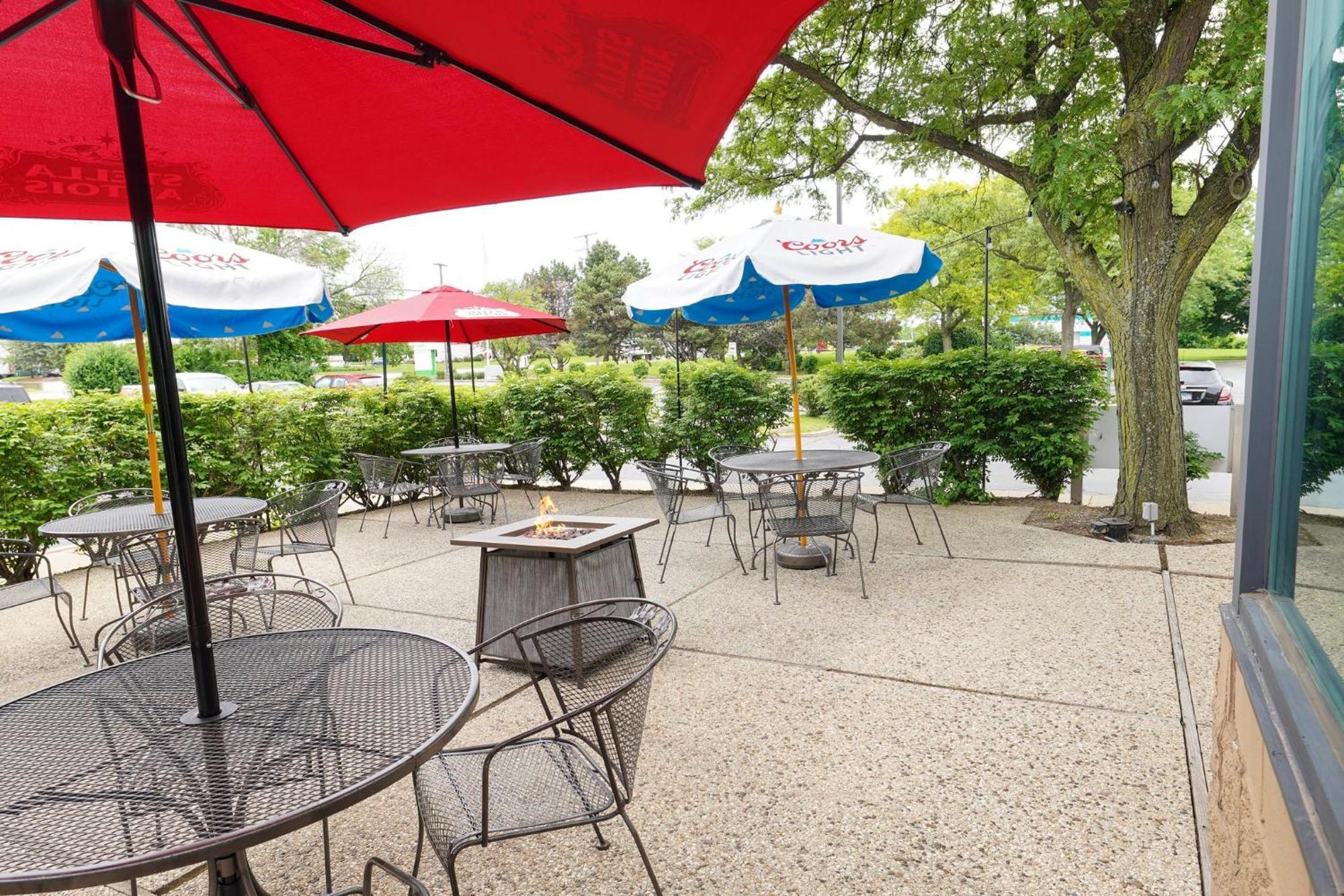 Holiday Inn & Suites Chicago-Carol Stream Wheaton By Ihg Exterior foto