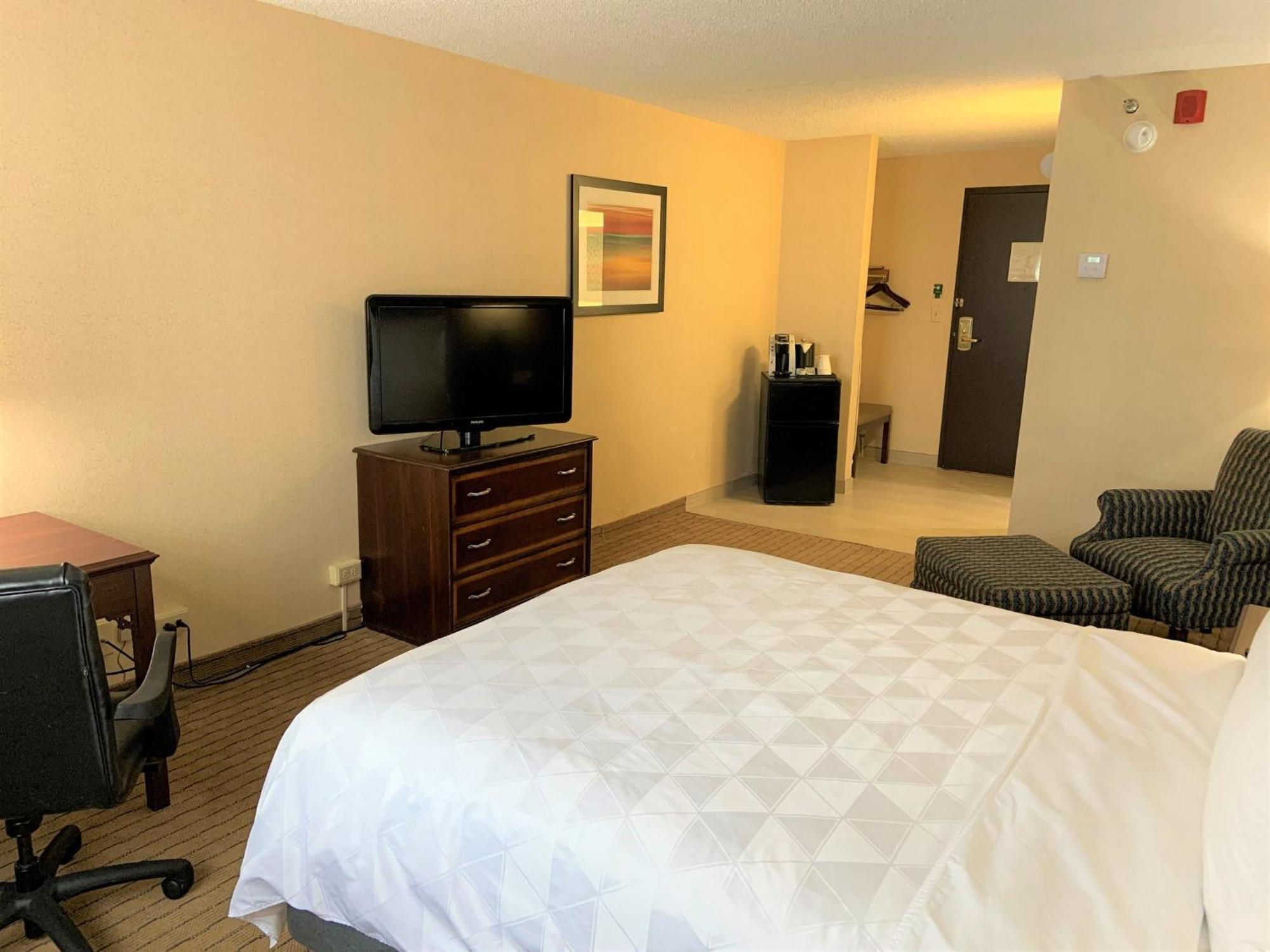 Holiday Inn & Suites Chicago-Carol Stream Wheaton By Ihg Exterior foto