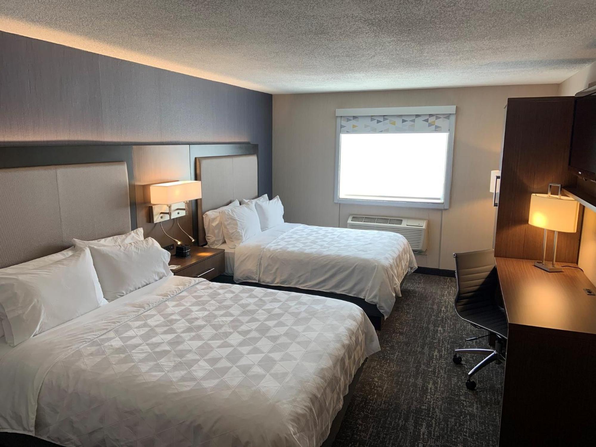 Holiday Inn & Suites Chicago-Carol Stream Wheaton By Ihg Exterior foto